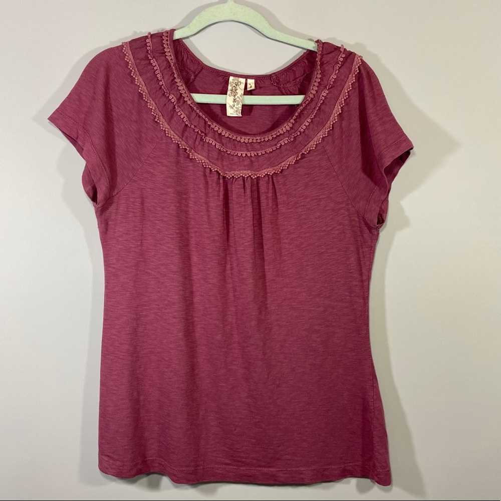 Soft cotton tee from Aventura